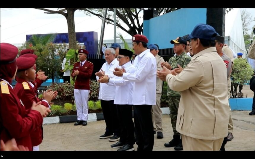 Momen Presiden Prabowo Nyanyikan Lagu Ulang Tahun Untuk Siswi Sekolah Rakyat Banjarbaru