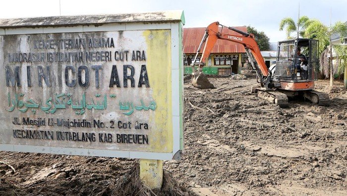 Update Bencana Sumatera : 1.200 Tewas, Negara Cabut Izin 28 Perusahaan