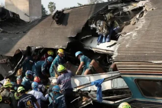 Derek Proyek Kereta Cepat Ambruk Timpa Kereta Penumpang, 28 Orang Tewas dan Puluhan Luka