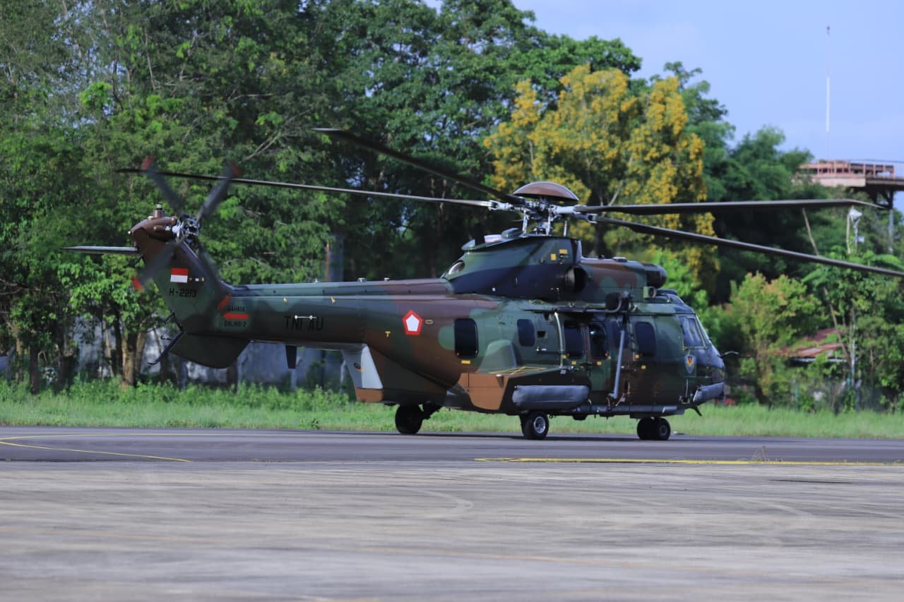 TNI AU Kerahkan Caracal Cari ATR Hilang di Maros 2 TNI AU Kerahkan Caracal Cari ATR Hilang di Maros