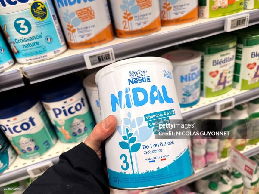 Skandal Susu Formula Global: Bahan Tercemar dari China Picu Penarikan Nestlé–Danone