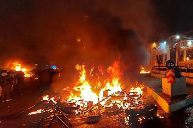 Kesaksian Jurnalis Iran Laporkan Kondisi Mencekam : "Teheran Berbau Kematian"