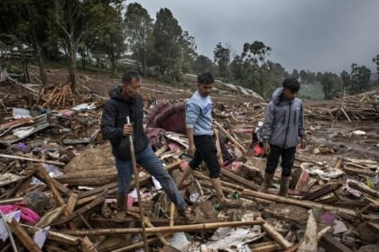 Presiden Prabowo Minta Pencarian Korban Longsor Cisarua Bandung Barat Dipercepat