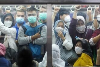 Upah Murah dan 10 Jam Sehari, Menkes Peringatkan Risiko Stres dan Kesehatan