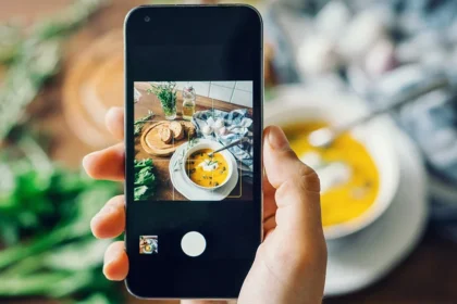 5 Trik Foto Makanan Cuma Modal HP, Hasilnya Bisa Seindah Jepretan Profesional