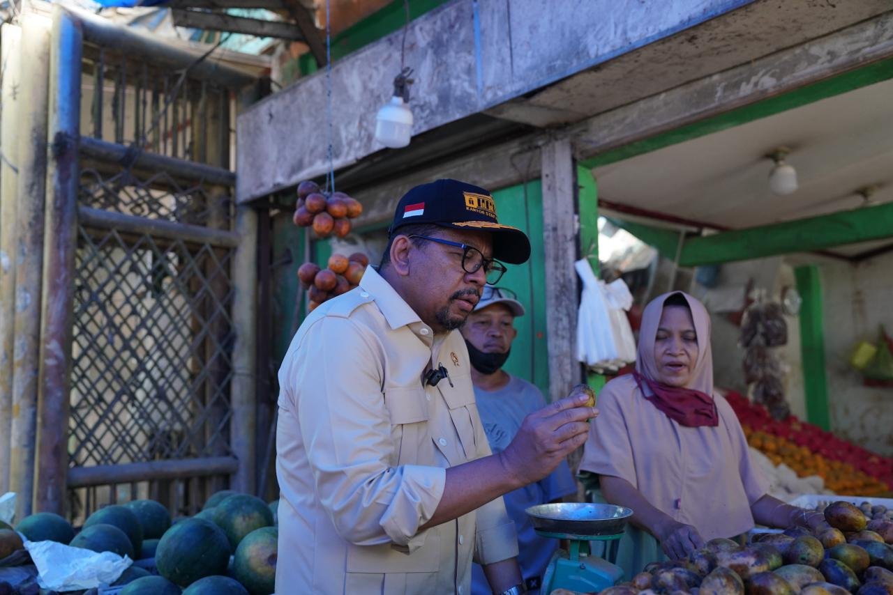 Kastaf Kepresidenan Qodari Pastikan Aktivitas Ekonomi Aceh Tamiang Berangsur Normal 3 Kastaf Kepresidenan Qodari Pastikan Aktivitas Ekonomi Aceh Tamiang Berangsur Normal