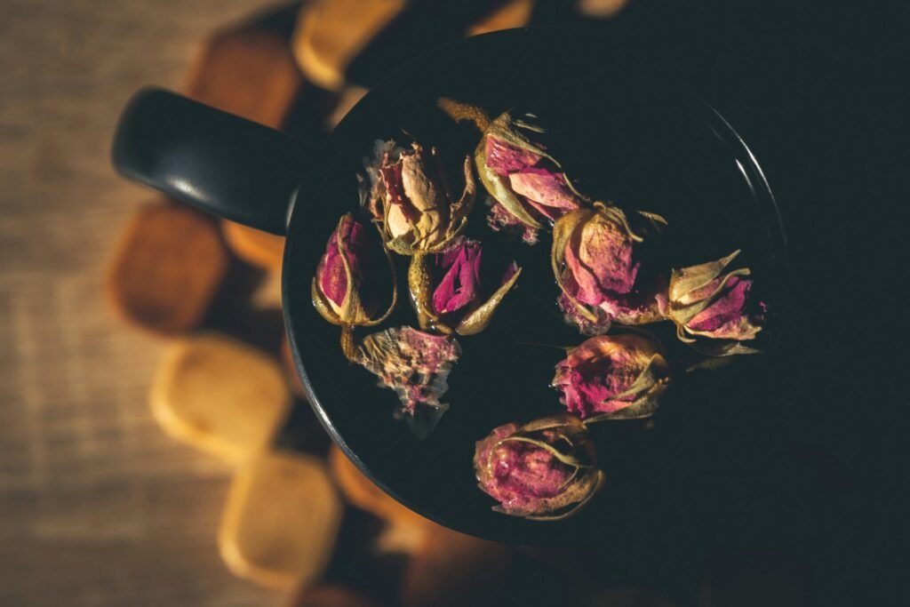 6 Macam Teh Bunga, Minuman Cantik yang Hilangkan Stres dan Bikin Awet Muda 2 6 Macam Teh Bunga, Minuman Cantik yang Hilangkan Stres dan Bikin Awet Muda