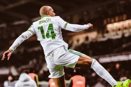 Donyell Malen langsung mencetak gol debut dan membawa AS Roma menang penting atas Torino di Serie A.