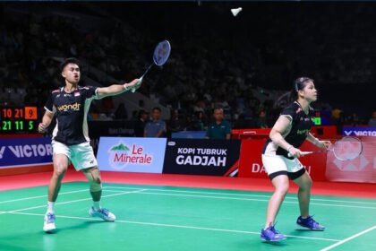 Jafar/Felisha bangkit dramatis dan melangkah ke perempat final DAIHATSU Indonesia Masters 2026.