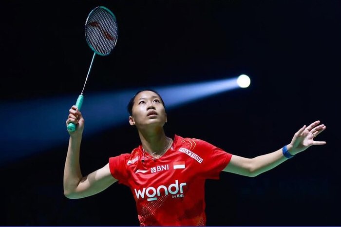 Putri Kusuma Wardani melaju ke babak 16 besar India Open 2026 usai menuntaskan duel tiga gim yang menguras tenaga.