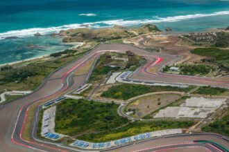 Sirkuit Pertamina Mandalika, Lombok Tengah, Nusa Tenggara Barat, yang menjadi salah satu magnet utama kunjungan wisata sepanjang 2025.
