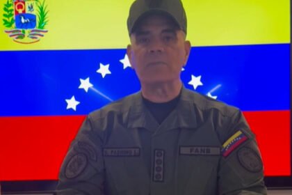 Menhan Venezuela Vladimir Padrino menyampaikan pernyataan resmi terkait kematian mayoritas Paspampres Presiden Nicolás Maduro di tengah krisis politik dan militer.
