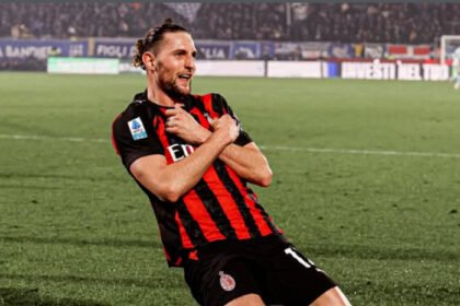 Adrien Rabiot tampil gemilang dengan dua gol saat AC Milan menaklukkan Como di Serie A 2025/2026.