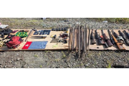 Personel Satgas Koops TNI Habema saat melakukan pengamanan wilayah usai penguasaan Markas Sisibia dan Markas Yalenang OPM Kodap XVI Yahukimo.