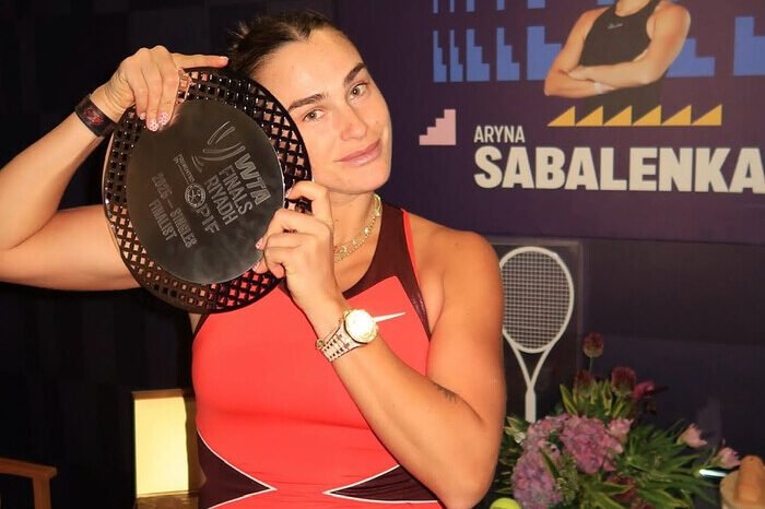 Sabalenka memulai musim 2026 dengan kemenangan dominan di Brisbane International, menunjukkan kesiapan menghadapi turnamen besar.