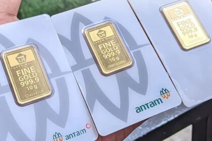 Harga emas Antam hari ini turun Rp6.000 per gram dan memengaruhi nilai buyback di pasar domestik.
