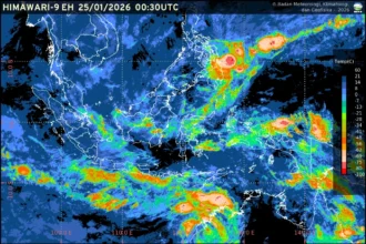 BMKG memetakan potensi hujan, awan tebal, hingga petir di ibu kota provinsi se-Indonesia pada Minggu, 26 Januari 2026.