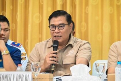 DPR mendukung izin pemanfaatan kayu hanyut untuk mempercepat rehabilitasi pascabencana banjir di wilayah Sumatra.