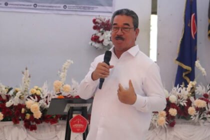 Gubernur Maluku Hendrik Lewerissa menegaskan Pela Gandong sebagai modal sosial utama penguat toleransi saat mendampingi Menteri Agama RI di Ambon.