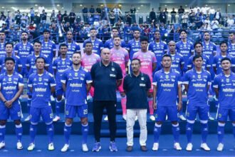 Persib Bandung menatap Super League dan ACL Two dengan ambisi ganda di bawah arahan Bojan Hodak.