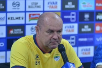 Persib Bandung mengandalkan rekor kandang sempurna saat menjamu PSBS Biak di GBLA.