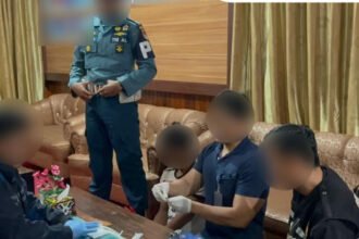 TNI AL menggagalkan penyelundupan sabu 99 gram dari Malaysia di perairan perbatasan Sebatik, Kalimantan Utara.