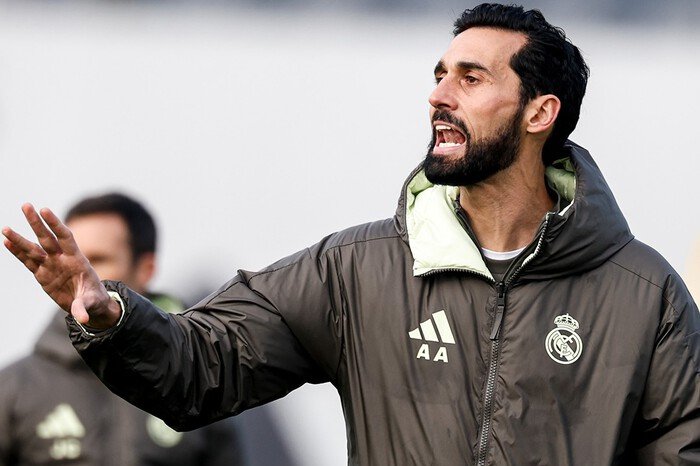 Álvaro Arbeloa memimpin sesi latihan perdana Real Madrid jelang duel Copa del Rey melawan Albacete.