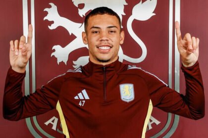 Alysson da Rocha resmi berseragam Aston Villa usai didatangkan dari Gremio pada bursa transfer Januari 2026.