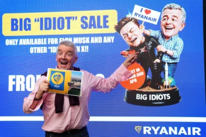 Kesal Starlink Ditolak Ryanair, Elon Musk Mau Beli Maskapai dan Ganti Bos Baru Bernama "Ryan"