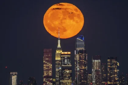 13 Bulan Purnama dan Gerhana Besar Menanti, Ini Deretan Fenomena Langit 2026