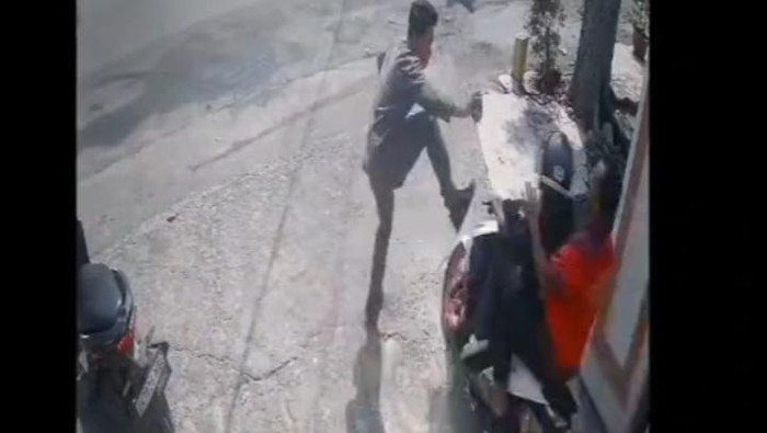 Usai Dituntut Hukuman Mati, Terdakwa Narkoba Kabur Dibonceng Motor