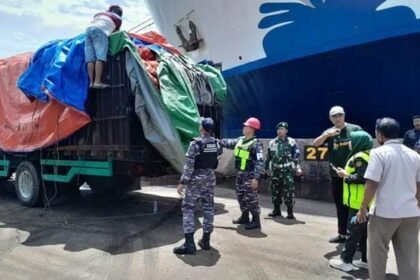 TNI AL Gagalkan Penyelundupan 133 Ton Bawang Bombay Ilegal di Pelabuhan Semarang