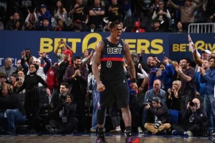 Jalen Duren memimpin Detroit Pistons dengan 33 poin dan 16 rebound saat menaklukkan Cleveland Cavaliers 122-119 di Little Caesars Arena, Detroit.