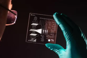 Chip Kaca Buatan Microsoft Klaim Mampu Simpan Data Hingga 10.000 Tahun (Snexpores.org)