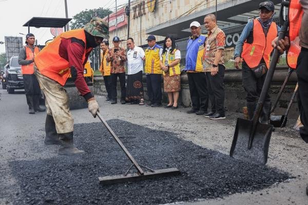 DPR RI Desak BPJT Segera Perbaiki Jalan Tol Berlubang Jelang Arus Mudik Lebaran 2026