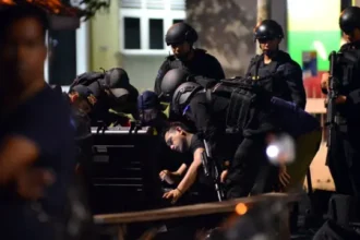 Duren Sawit Ricuh, Brimob Tangkap Pelaku Penusukan