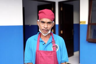 Dari Tangan Mantan Narapidana, Ribuan Gizi Tercipta: Kisah Frederick di Dapur MBG