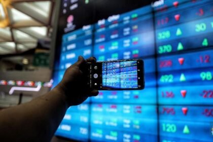 Waduh, Kinerja IHSG Terburuk di Dunia, Investor Asing Lanjutkan Aksi Jual