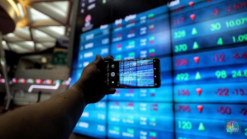 Waduh, Kinerja IHSG Terburuk di Dunia, Investor Asing Lanjutkan Aksi Jual
