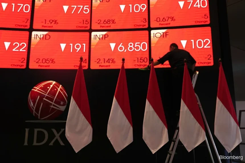 Setelah Goldman dan UBS, Nomura Turunkan Peringkat Saham Indonesia