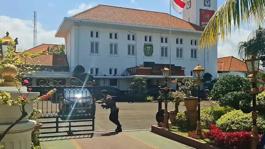 KPK Sita Dokumen Proyek dan Dana CSR di Kantor Wali Kota Madiun
