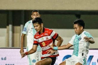 Madura United Gagal Menang di Kandang, PSBS Biak Paksa Hasil Imbang