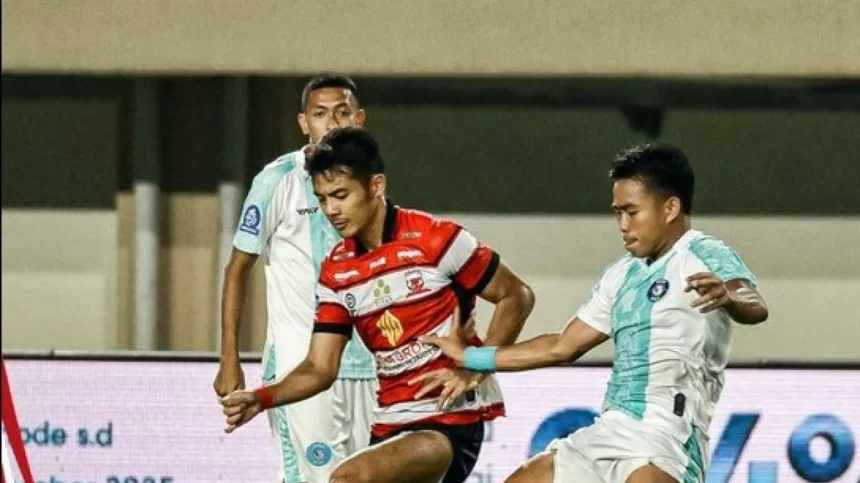 Madura United Gagal Menang di Kandang, PSBS Biak Paksa Hasil Imbang