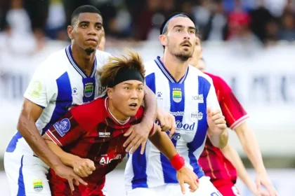 Persib Mantap di Puncak, Persis Solo Makin Terpuruk