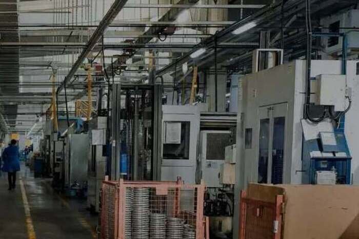 Menteri Perindustrian menegaskan dominasi sektor manufaktur dalam menopang ekonomi Indonesia, ditopang peningkatan ekspor, penurunan impor, dan penguatan struktur industri nasional.