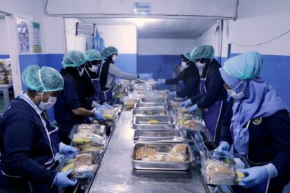 Kisah Nur dan Kejutan MBG untuk Ayah di Sigi: Cemas yang Berujung Tangis Haru