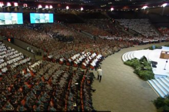 Presiden Prabowo Subianto menginstruksikan kementerian dan BUMN menyediakan 30 menit sebelum jam kerja untuk membersihkan lingkungan sebagai langkah konkret perang melawan sampah.