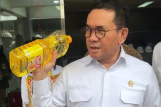 Menteri Perdagangan Budi Santoso menegaskan pasokan minyak goreng nasional berada dalam kondisi aman dan berlimpah.