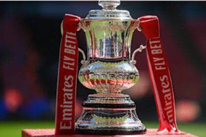 Hasil drawing babak kelima Piala FA 2025-2026 mempertemukan Manchester City dengan Newcastle United, sementara Wrexham menghadapi Chelsea dalam laga yang sarat potensi kejutan pada 7-8 Maret 2026.