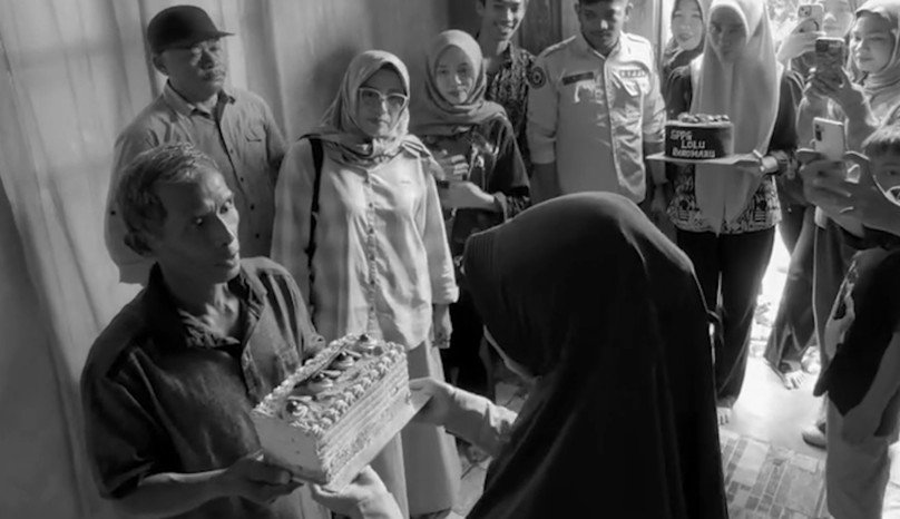 Kisah Nur dan Kejutan MBG untuk Ayah di Sigi: Cemas yang Berujung Tangis Haru 2 Kisah Nur dan Kejutan MBG untuk Ayah di Sigi: Cemas yang Berujung Tangis Haru